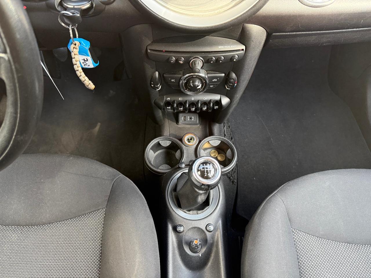 MINI Cooper — foto 15 de 27