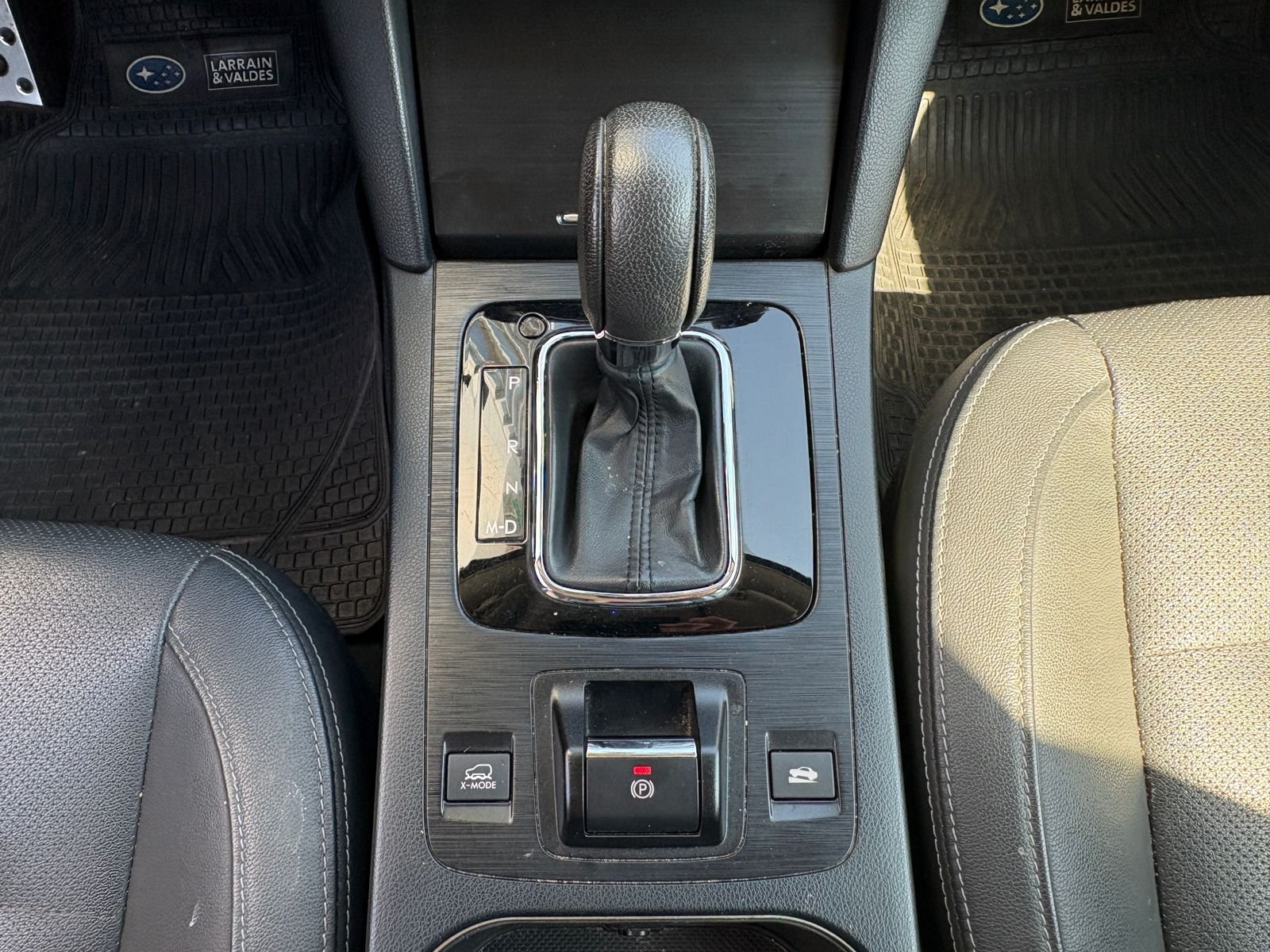 Subaru Outback — foto 17 de 27
