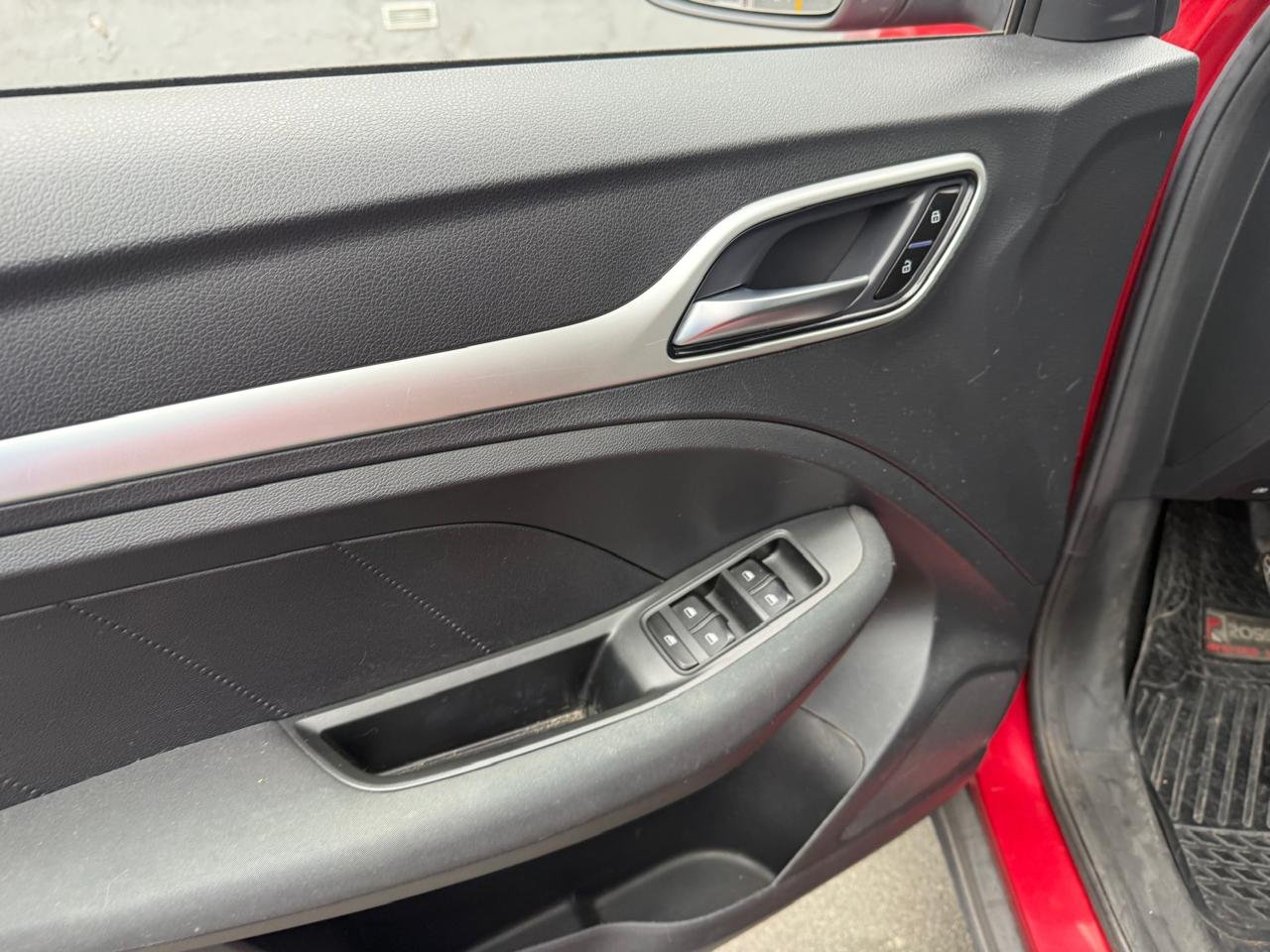 MG Zs — foto 18 de 23