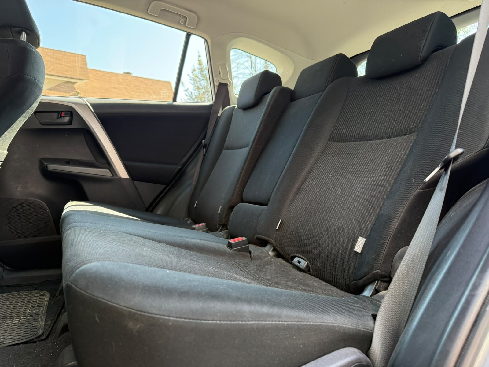Toyota RAV4 — foto 19 de 25