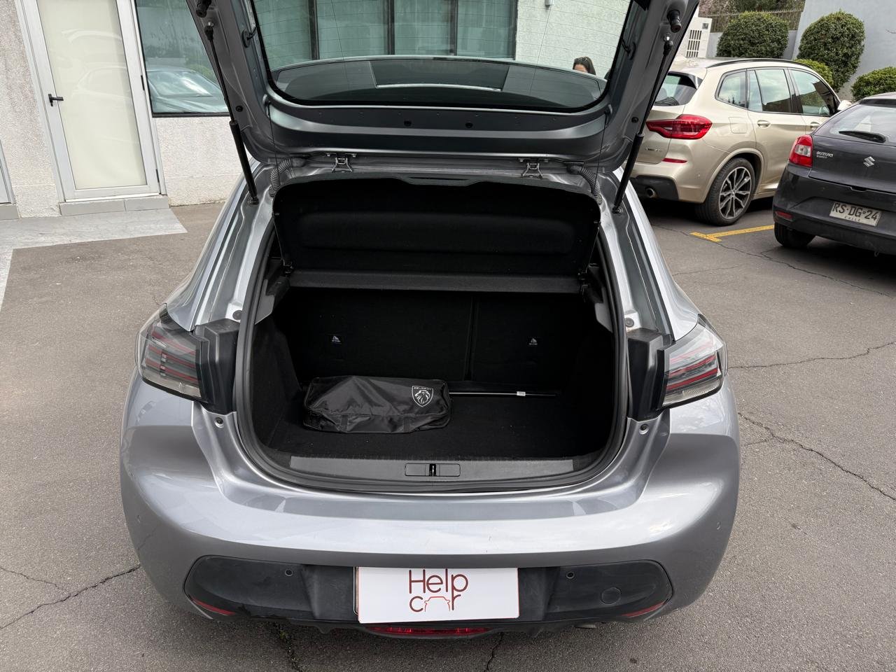Peugeot 208 — foto 20 de 27