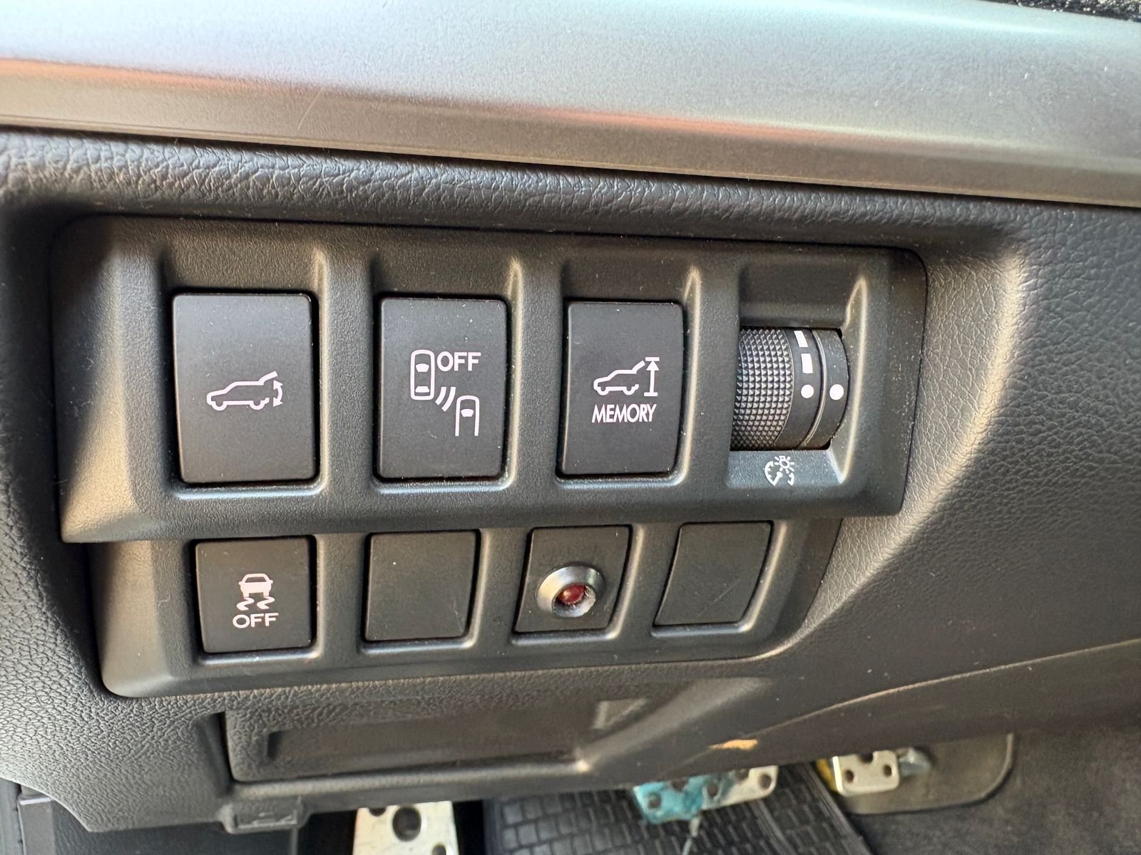 Subaru Outback — foto 21 de 27
