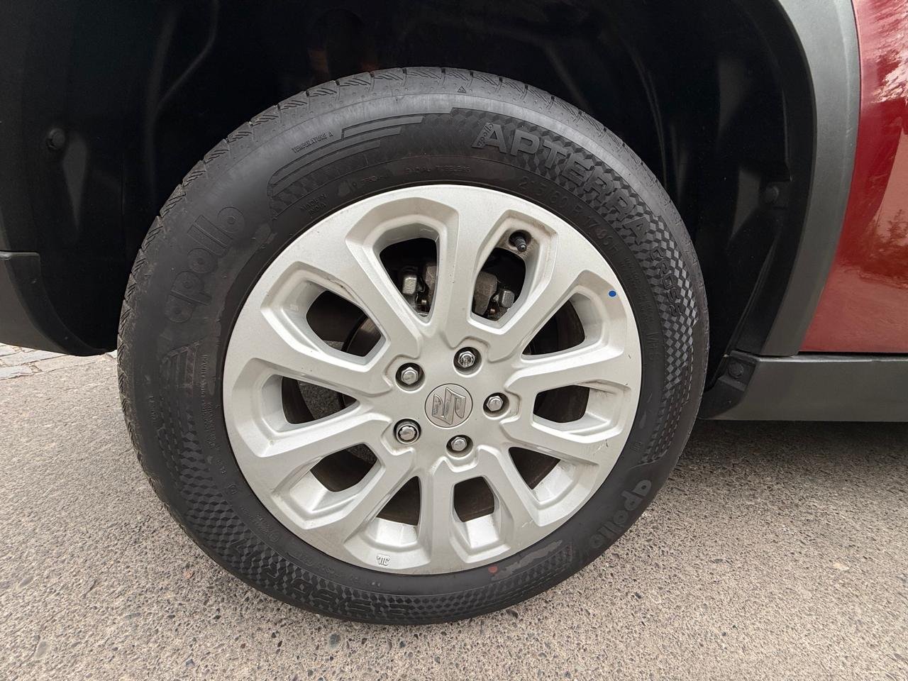 Suzuki Grand Vitara — foto 20 de 26