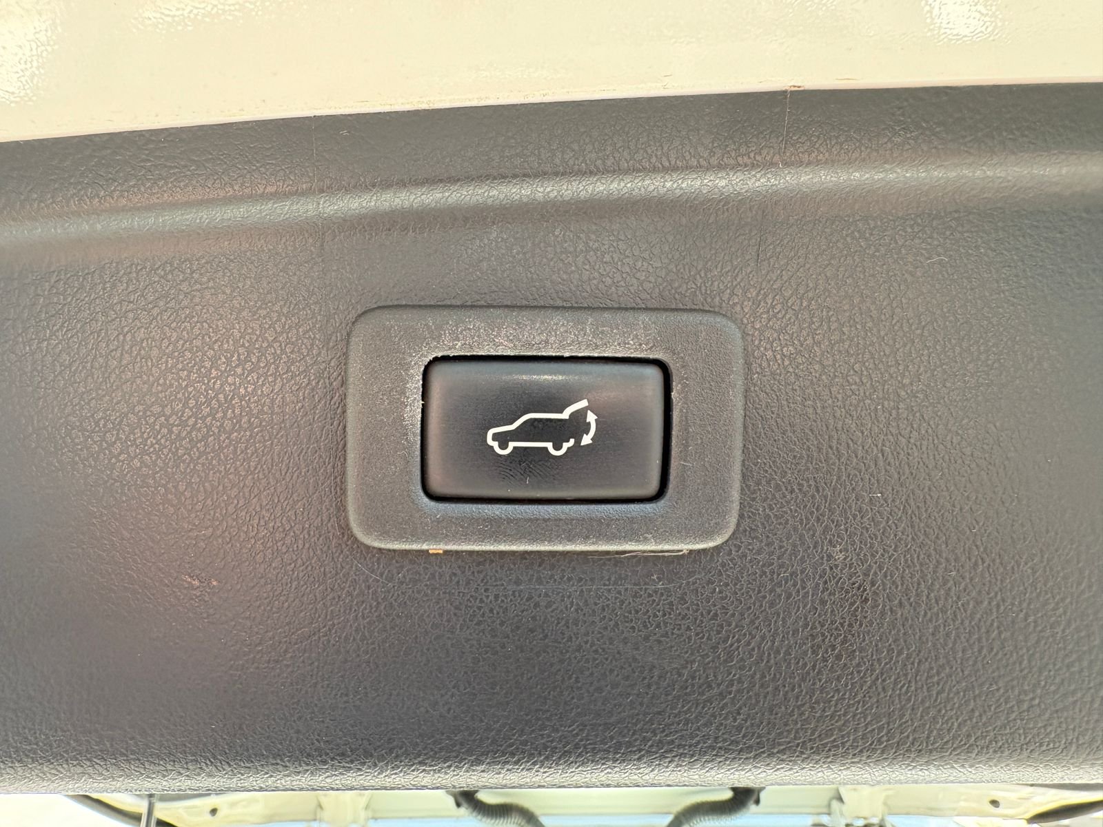 Subaru Outback — foto 24 de 27
