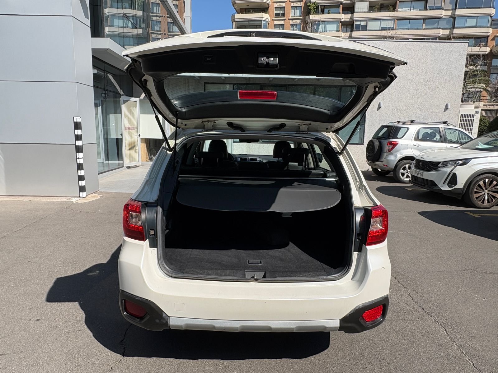 Subaru Outback — foto 26 de 27