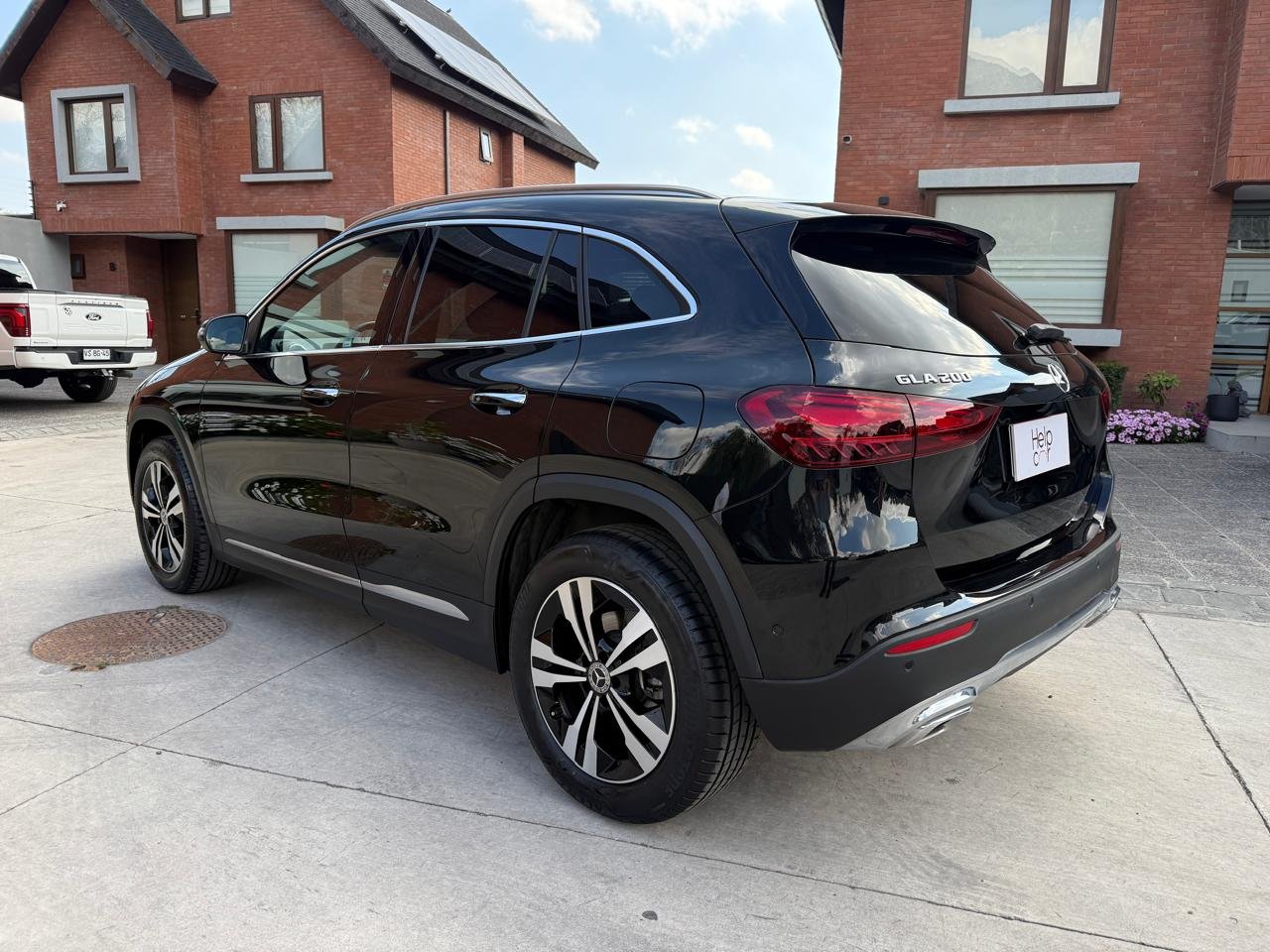 Mercedes-Benz Gla200 — foto 2 de 26