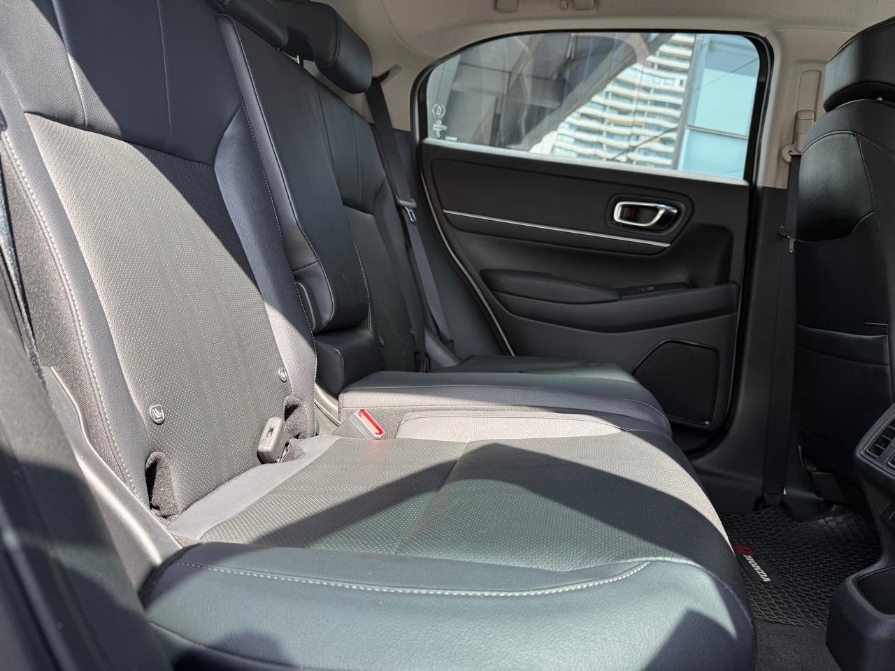Honda HR-V — foto 9 de 23