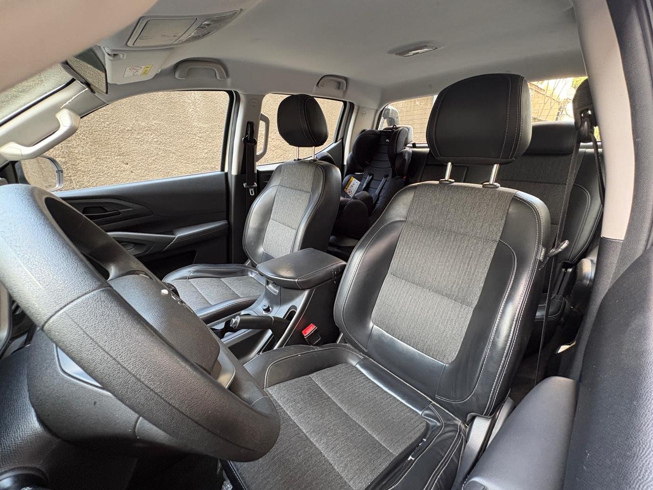 Peugeot Landtrek — foto 18 de 26