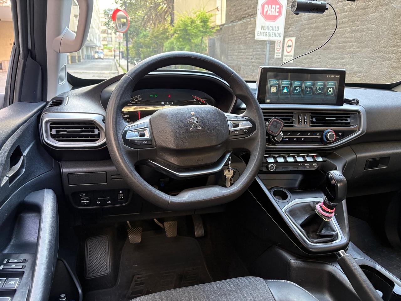 Peugeot Landtrek — foto 25 de 26