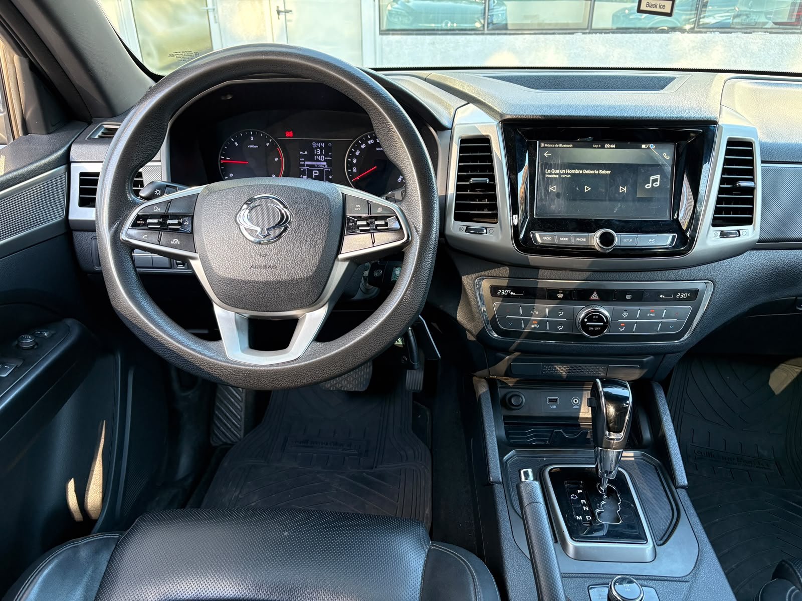 SsangYong Musso — foto 12 de 28