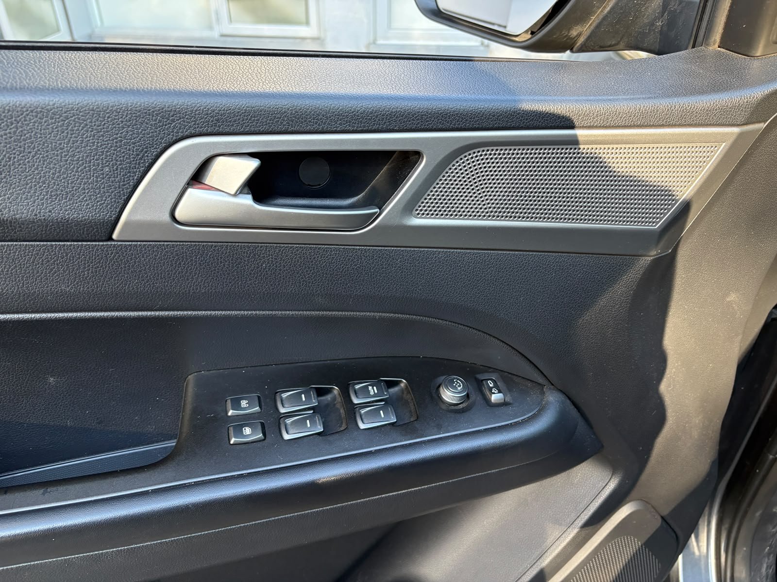 SsangYong Musso — foto 16 de 28