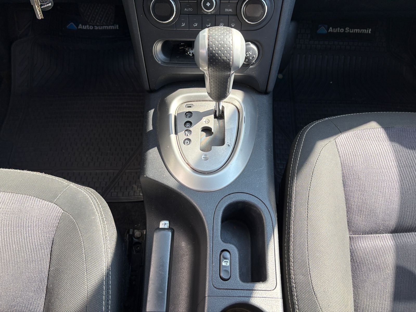 Nissan Qashqai — foto 16 de 29
