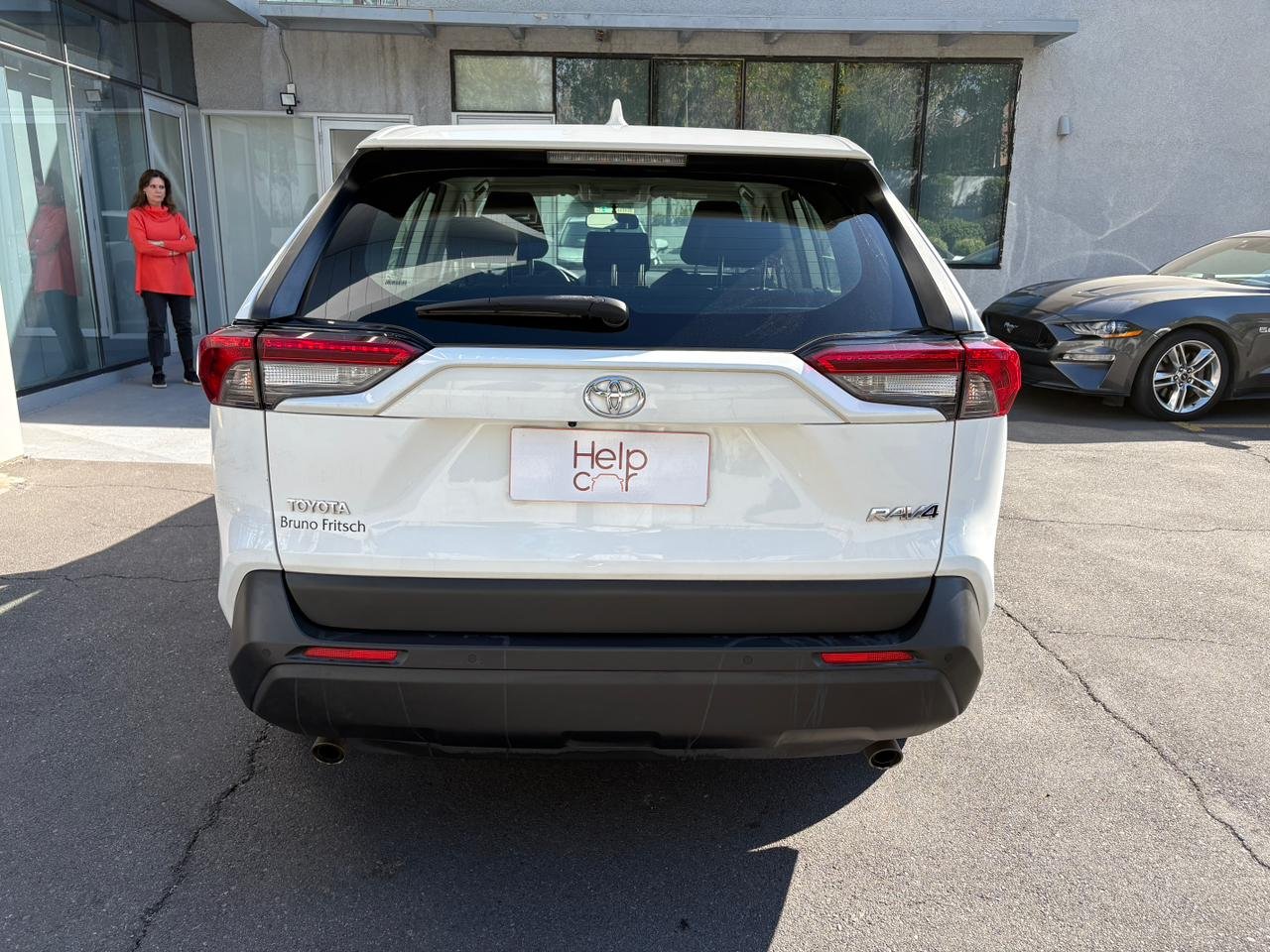 Toyota RAV4 — foto 3 de 24
