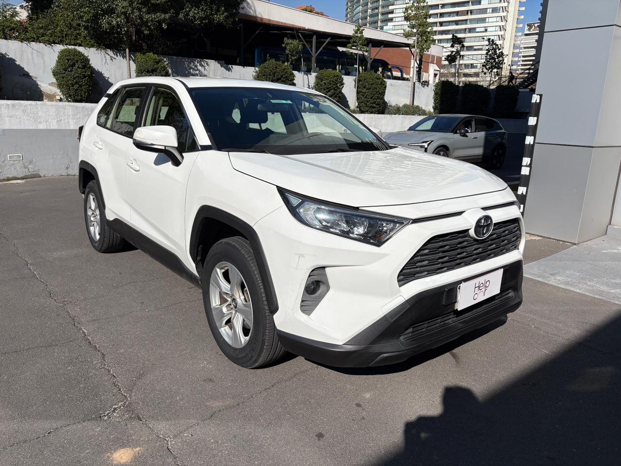 Toyota RAV4 — foto 6 de 24