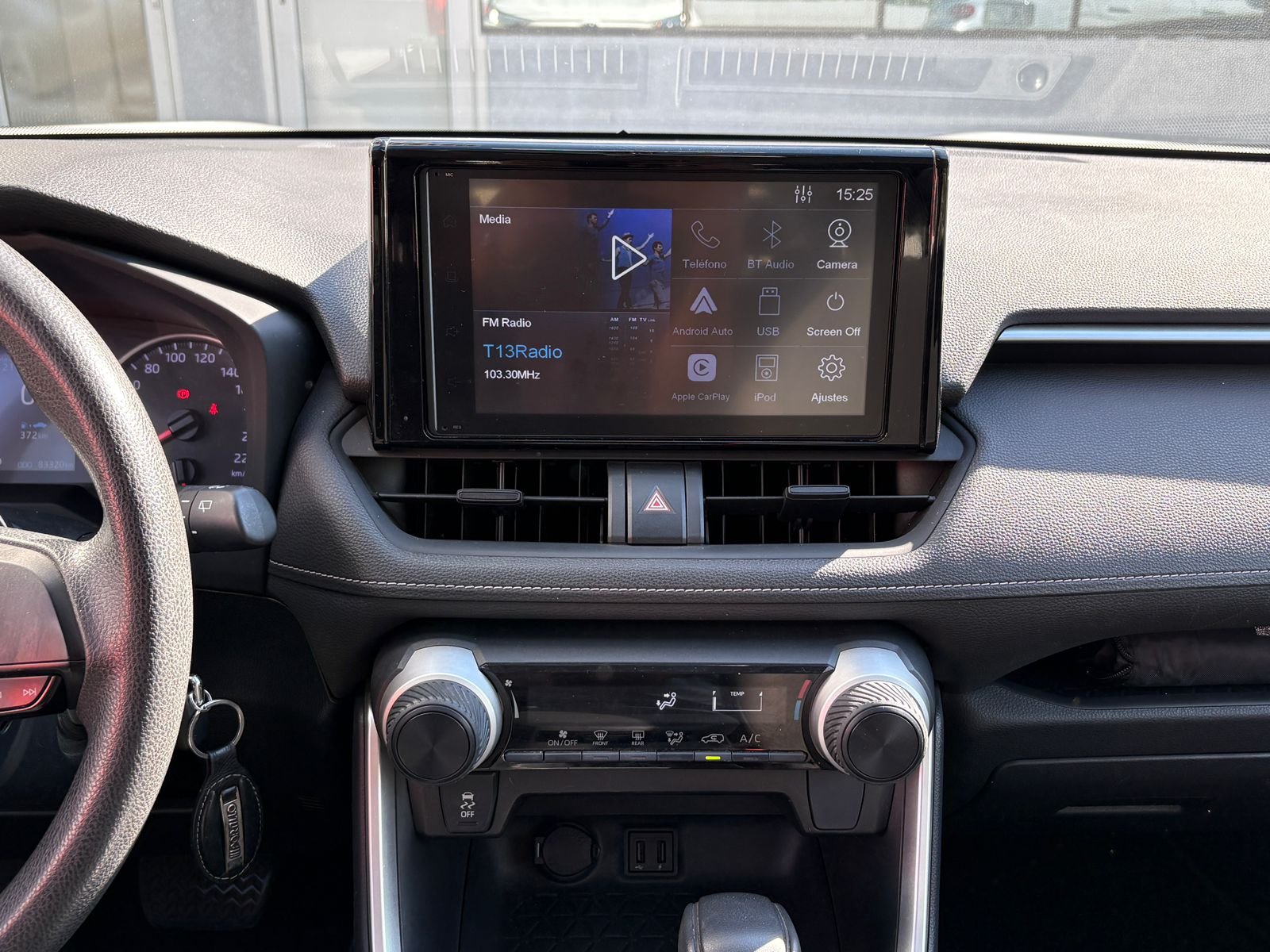 Toyota RAV4 — foto 14 de 24