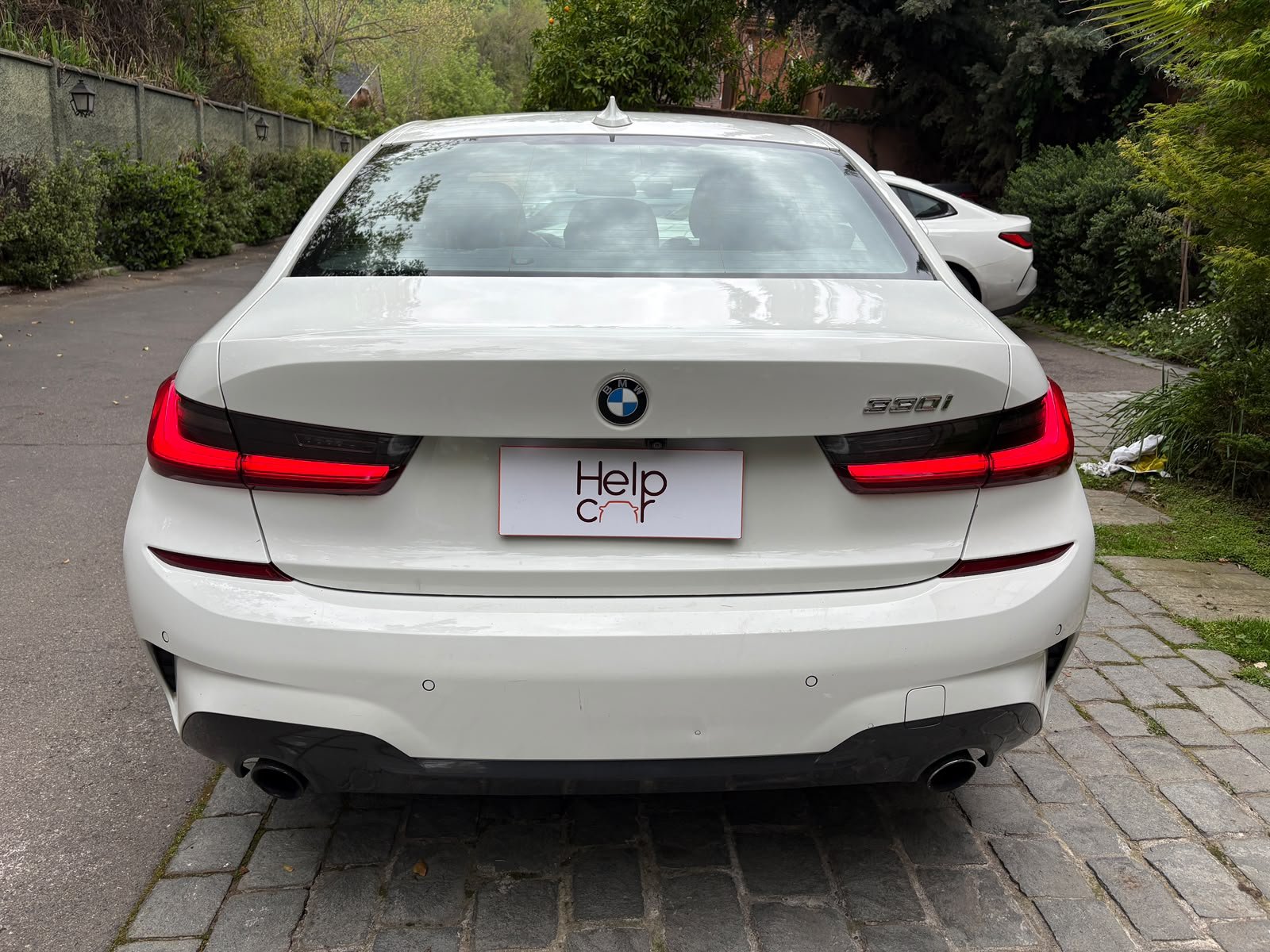 BMW 330I — foto 3 de 32