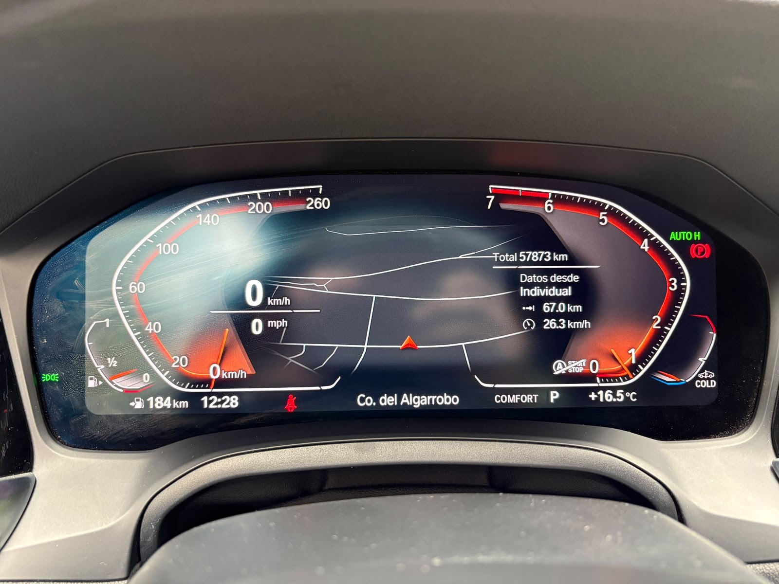 BMW 330I — foto 17 de 32