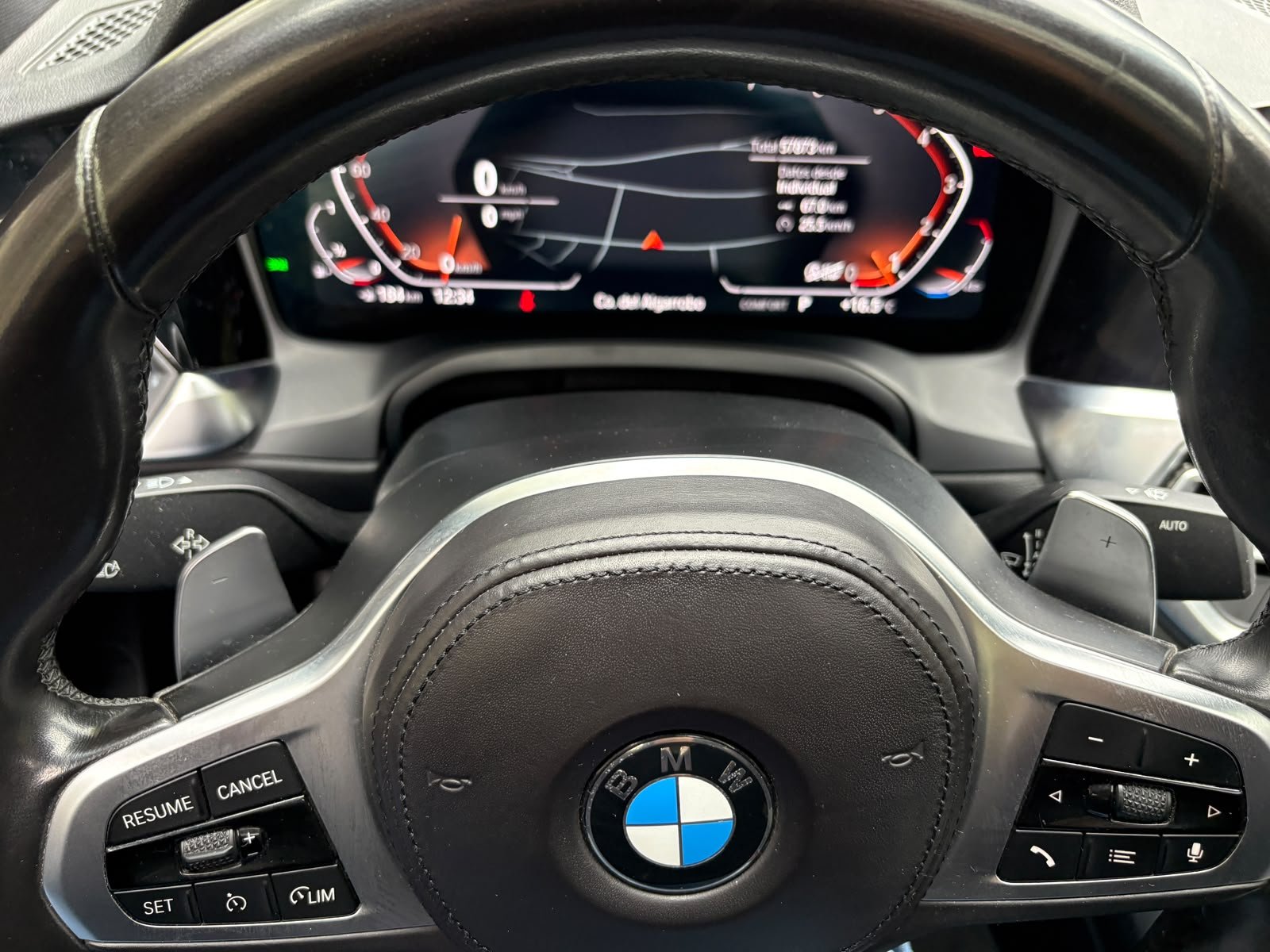 BMW 330I — foto 29 de 32