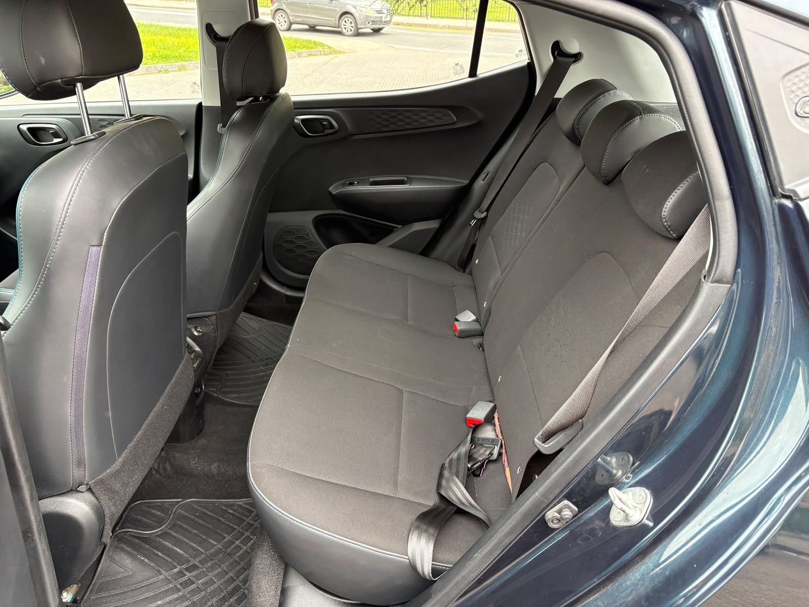 Hyundai Grand I10 — foto 9 de 27