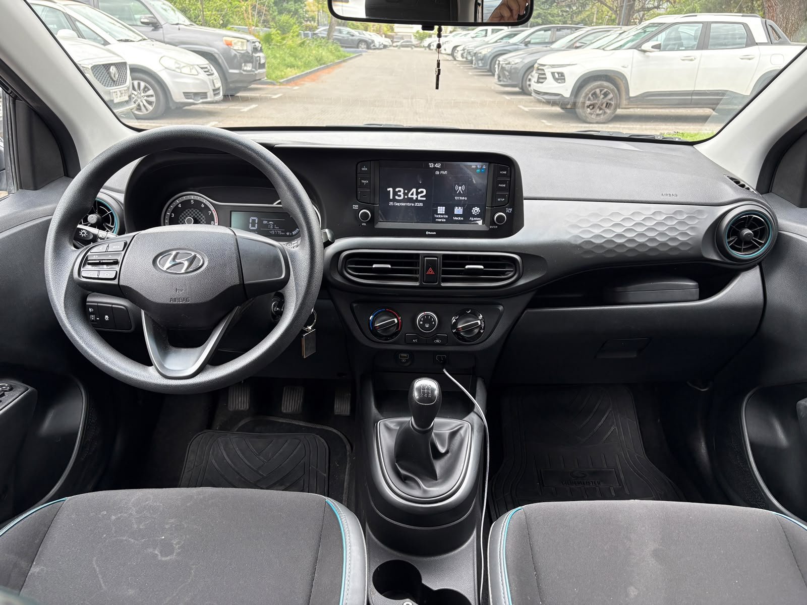 Hyundai Grand I10 — foto 11 de 27