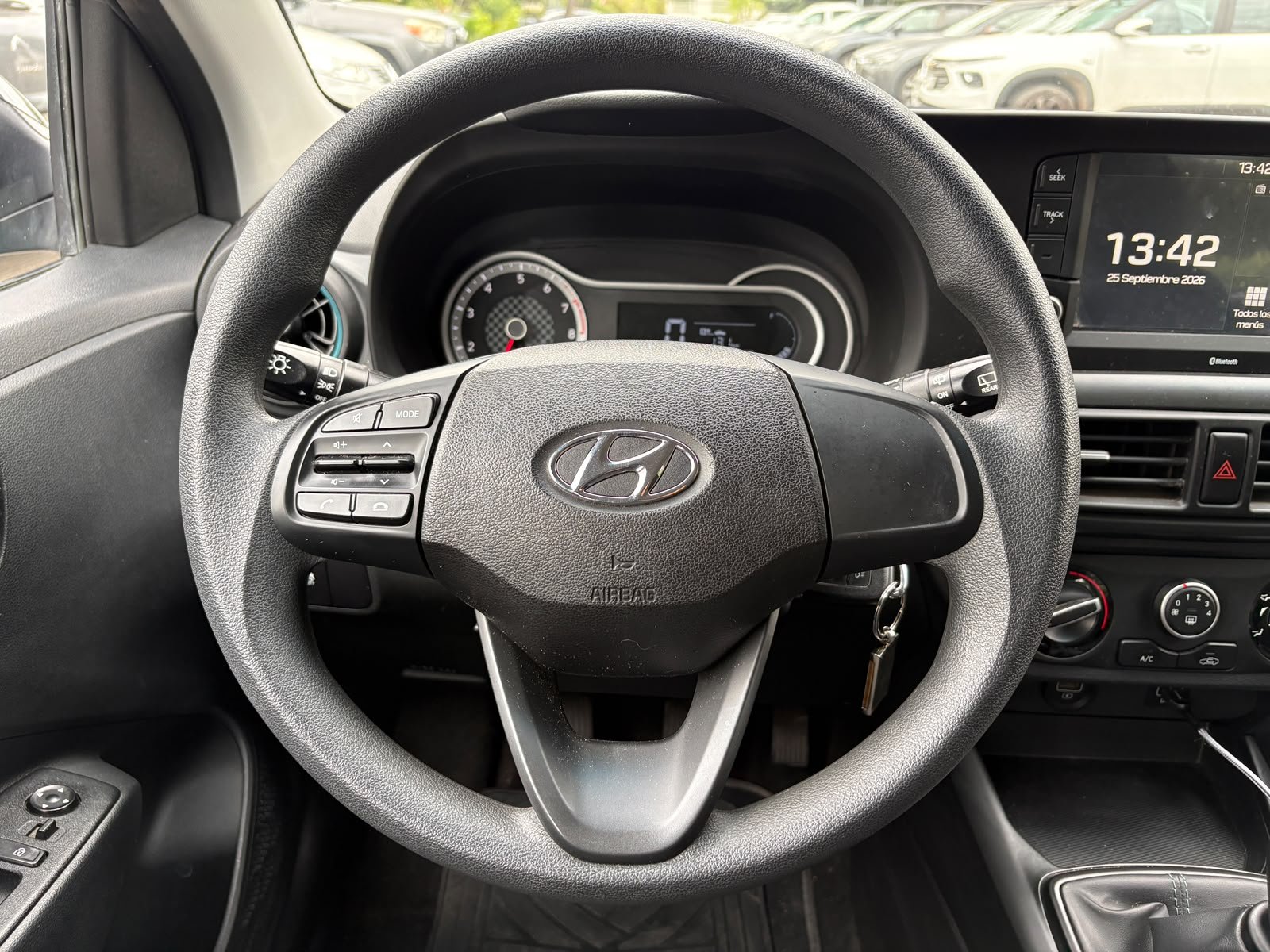 Hyundai Grand I10 — foto 13 de 27