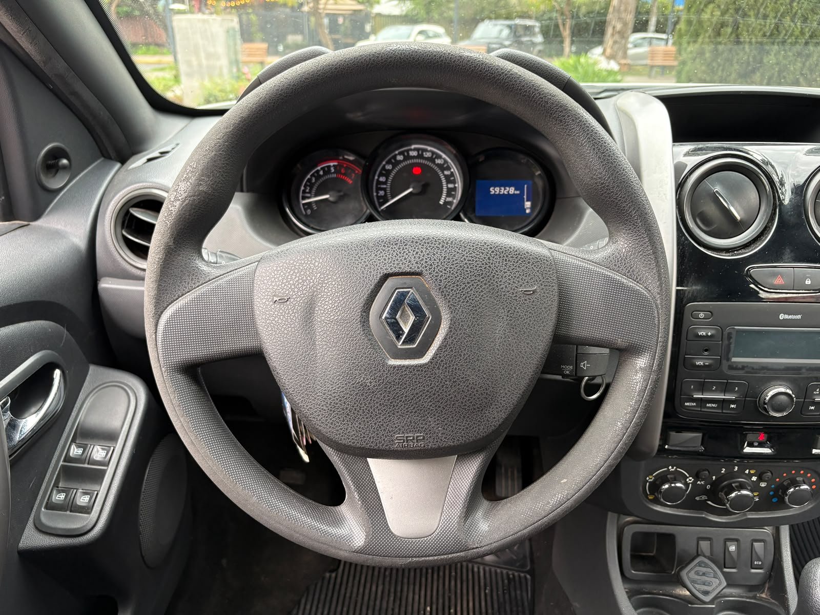 Renault Oroch — foto 13 de 28