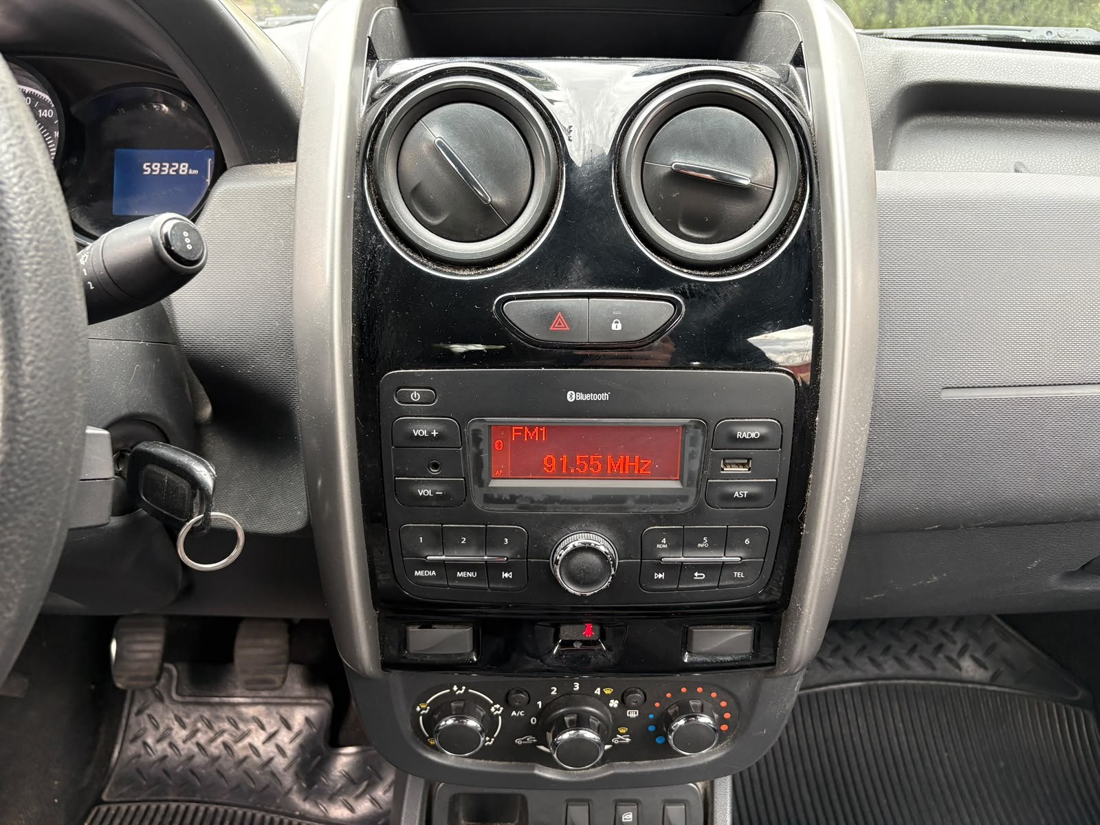 Renault Oroch — foto 14 de 28