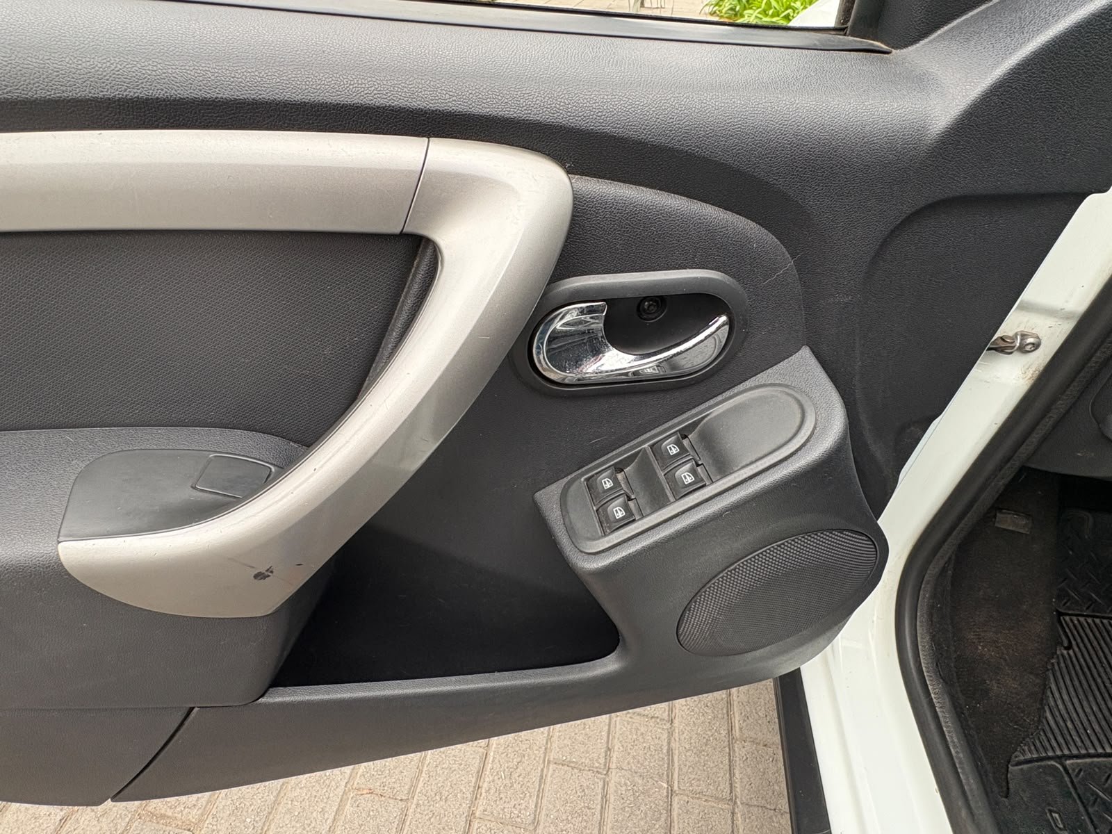 Renault Oroch — foto 16 de 28