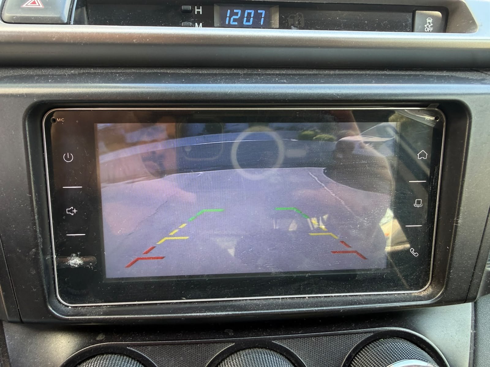 Toyota RAV4 — foto 24 de 25