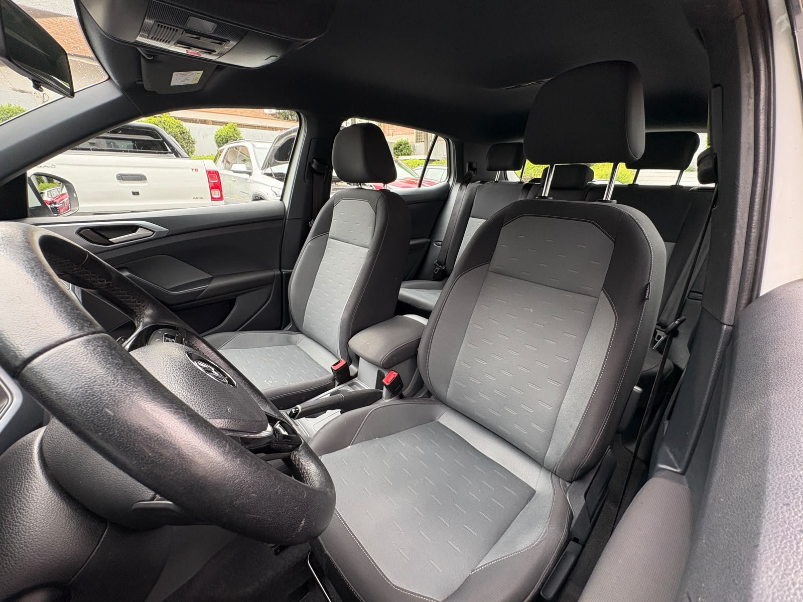 Volkswagen T-Cross — foto 9 de 23