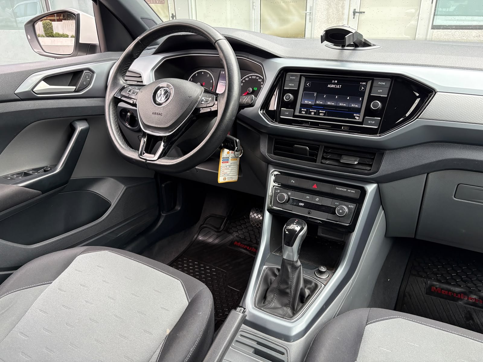 Volkswagen T-Cross — foto 13 de 23