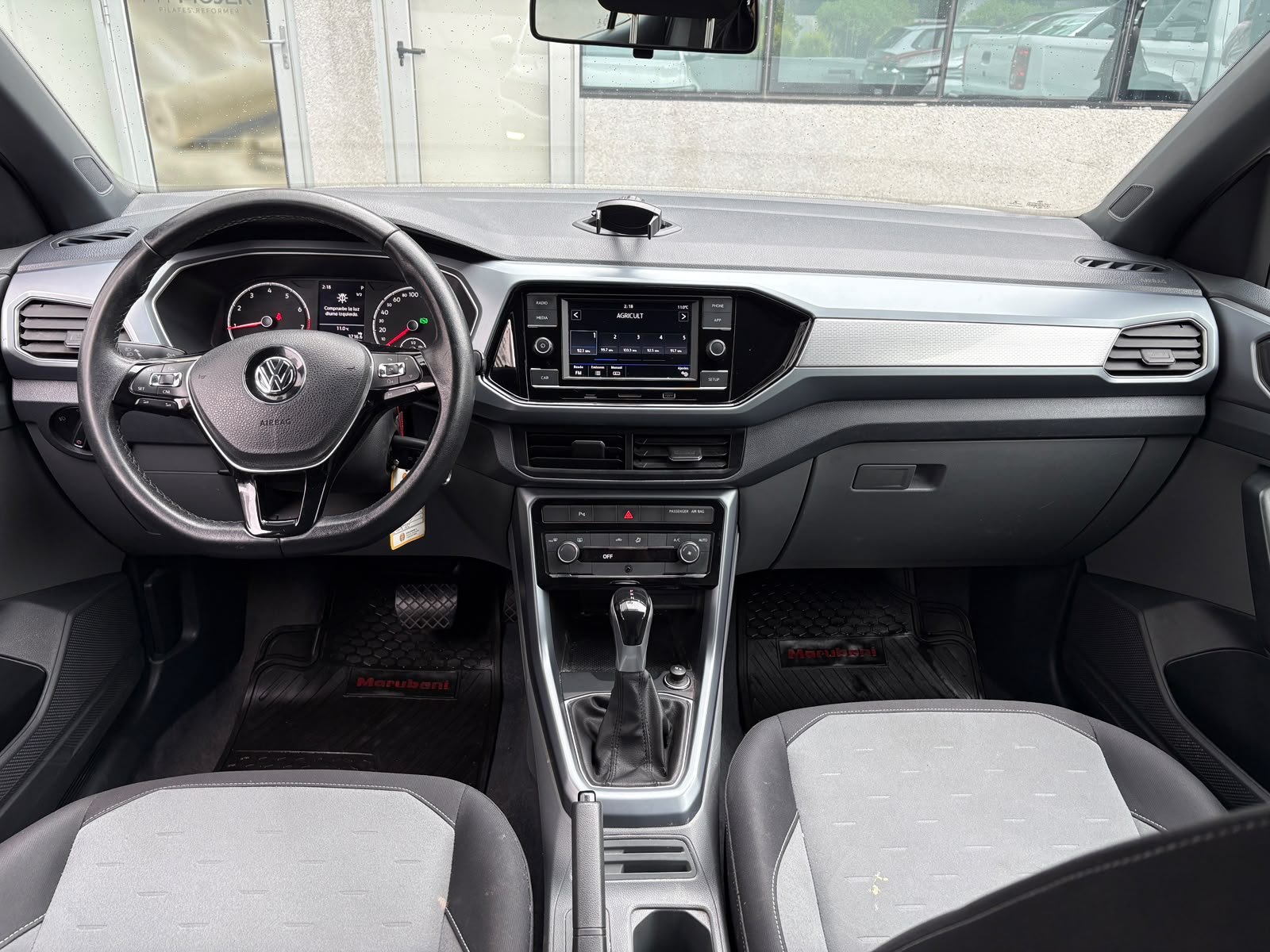 Volkswagen T-Cross — foto 18 de 23