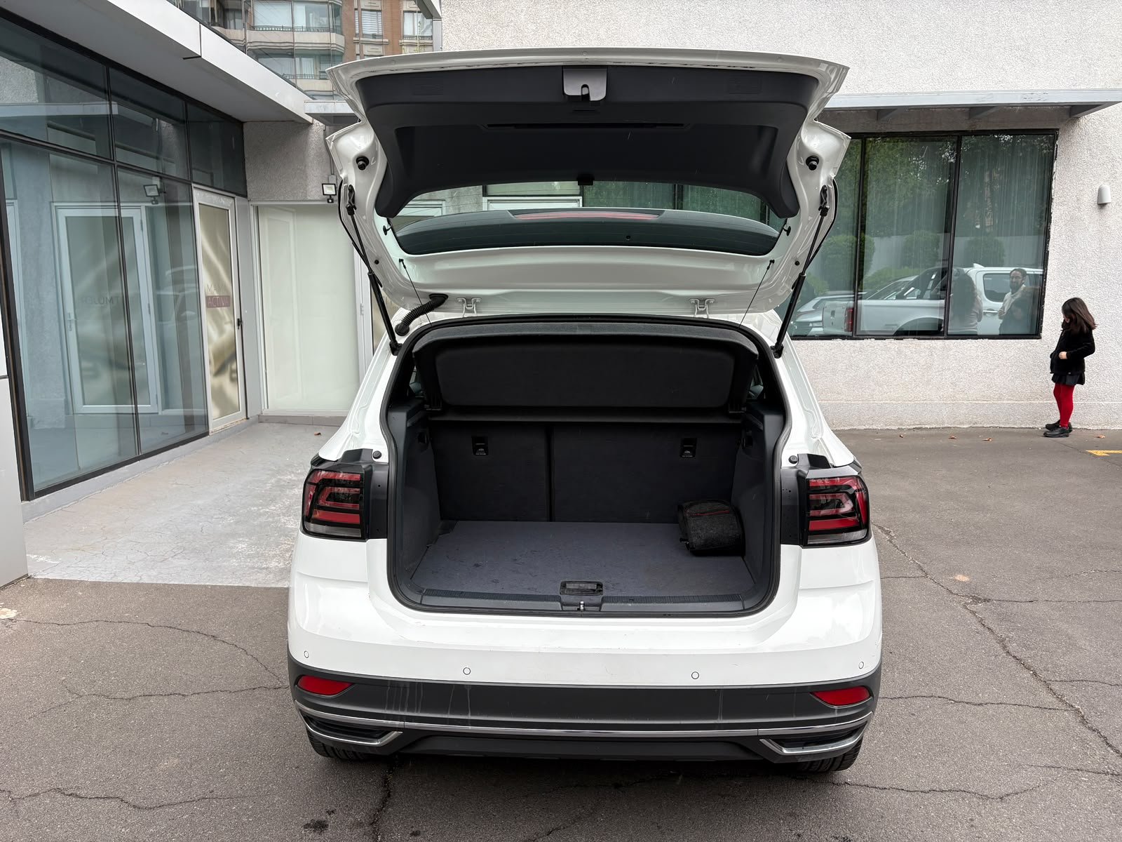 Volkswagen T-Cross — foto 19 de 23