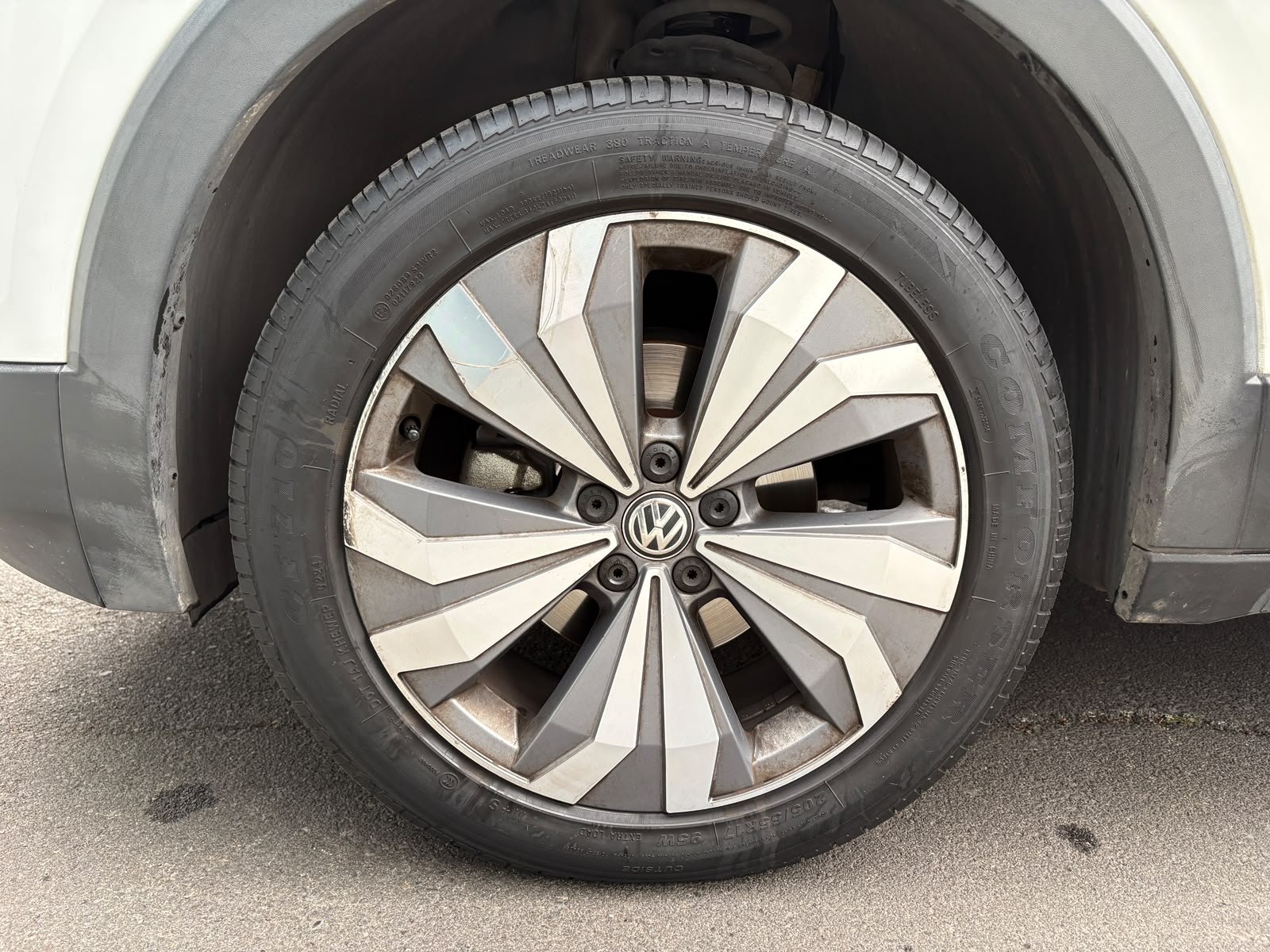 Volkswagen T-Cross — foto 20 de 23