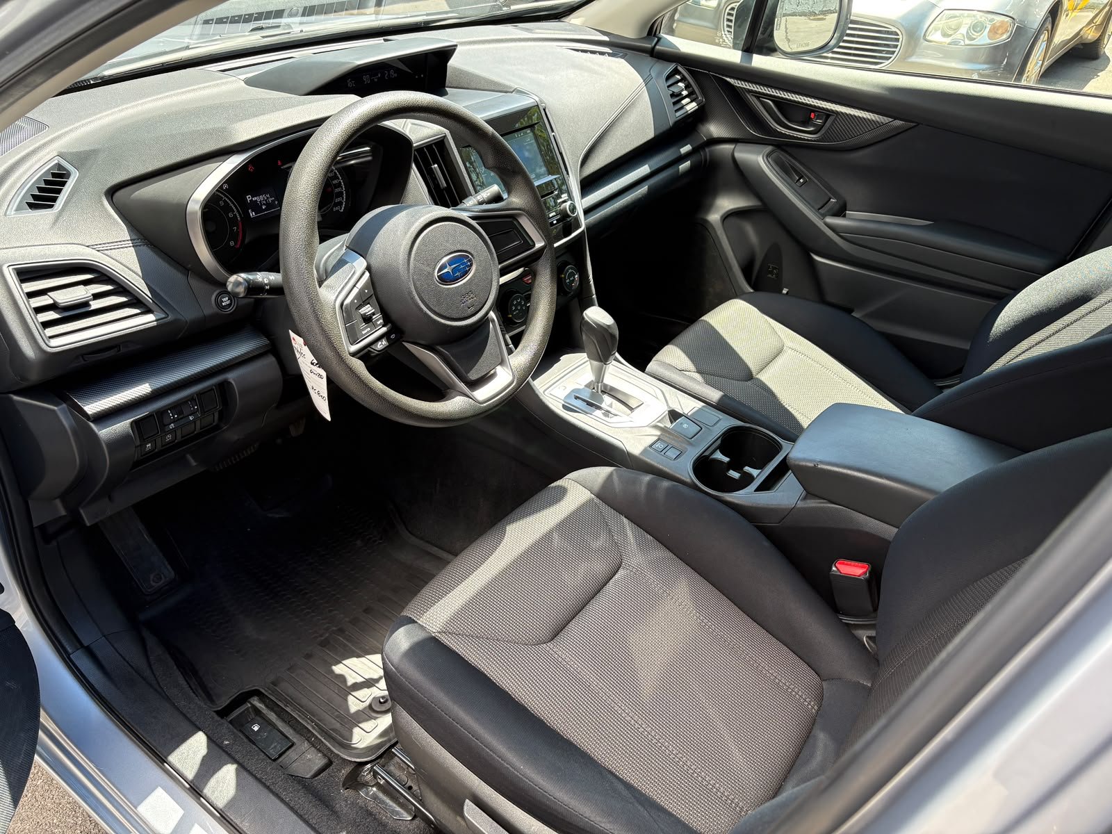 Subaru Impreza — foto 8 de 26