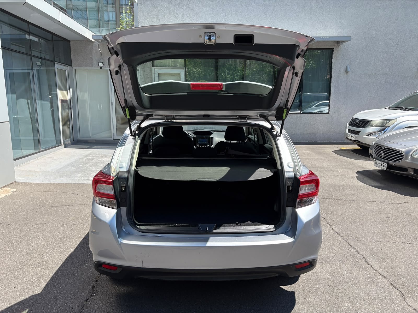 Subaru Impreza — foto 10 de 26